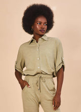 Indlæs billede i galleriet, Gallery: Uv Line Chemise Shirt Copa Sand Upf50+