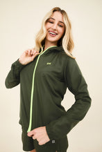Indlæs billede i galleriet, Gallery: Uv Line Fitness Robes Bag-Foldable Windbreaker Jacket Verde Militar