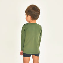 Indlæs billede i galleriet, Model Back: Uv Line T-Shirt Longsleeve Baby Green Militar Upf50+