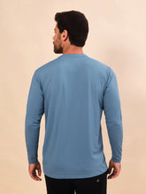 Indlæs billede i galleriet, Model Back: Uv Line T-Shirt Longsleeve Uvpro Masc Indigo Upf50+