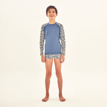 Indlæs billede i galleriet, Model Front: Uv Line T-Shirt Rash Guard Kids Costela Aco Off White Upf50+