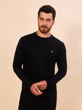 Indlæs billede i galleriet, Model Front: Uv Line T-Shirt Longsleeve Skin Infratherm Masc Preto Upf50+