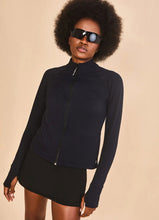 Indlæs billede i galleriet, Image 03: Uv Line T-Shirt Jacket Fem New Fit Black Upf50+