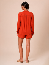Indlæs billede i galleriet, Model Back: Uv Line Chemise Shirt Bella Pitanga Upf50+