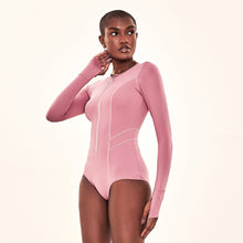 Indlæs billede i galleriet, Image 02: Uv Line Une Pièce Swimsuit Macae Malva Upf50+