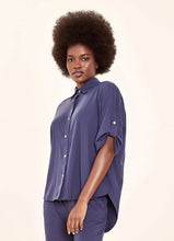 Indlæs billede i galleriet, Gallery: Uv Line Chemise Shirt Copa Navy Blue Upf50+