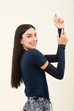 Indlæs billede i galleriet, Gallery: Uv Line Gants Sun-Protection Sleeve Navy Upf50+
