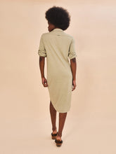 Indlæs billede i galleriet, Model Back: Uv Line Chemise Shirtdress Copenhagen Mescla Areia Upf50+
