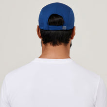 Indlæs billede i galleriet, Model Back: Uv Line Casquette Cap Athletic Dry 2021 Masc Nav Yblue Upf50+
