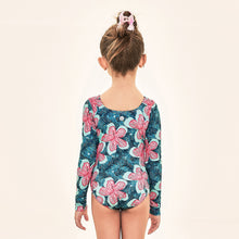Indlæs billede i galleriet, Model Back: Uv Line Une Pièce Fille Swimsuit Girl Hibiscus Upf50+
