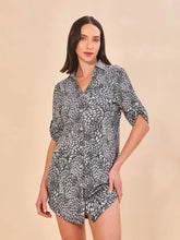 Indlæs billede i galleriet, Model Front: Uv Line Chemise Shirtdress Asas Upf50+

