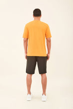 Indlæs billede i galleriet, Model Back: Uv Line T-Shirt Pour Homme T-Shirt Uvpro Masc Orange Upf50+
