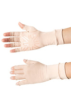 Indlæs billede i galleriet, Model Front: Uv Line Gants Meduim Gloves Long Fingerss Uni Beige Upf50+
