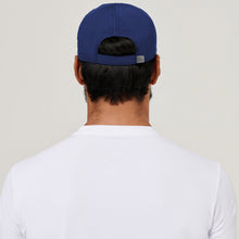 Indlæs billede i galleriet, Model Back: Uv Line Casquette Cap Uv Pro Masc Navy Blue Upf50+
