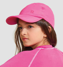 Indlæs billede i galleriet, Model Front: Uv Line Casquette Cap Teens Colors Inf Pink Upf50+
