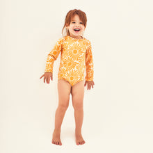 Indlæs billede i galleriet, Model Front: Uv Line Maillot De Bain Bébé Baby Solar Amarelo Upf50+
