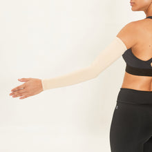Indlæs billede i galleriet, Model Back: Uv Line Gants Long Sleeve Uni Beige Upf50+
