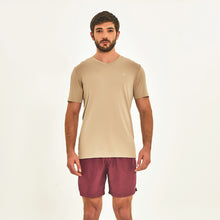 Indlæs billede i galleriet, Model Front: Uv Line Fitness Haut T-Shirt Sport Fit Areia Upf50+
