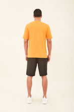 Indlæs billede i galleriet, Model Back: Uv Line T-Shirt Longsleeve Uvpro Laranja Upf50+
