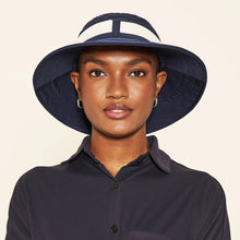 Indlæs billede i galleriet, Model Front: Uv Line Chapeau Souple/Capeline Hat Paris Ville L Fem Blue White Upf50+
