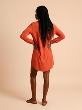 Indlæs billede i galleriet, Model Back: Uv Line Chemise Shirtdress Copenhagen Pitanga Upf50+
