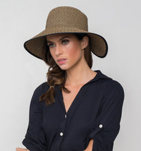 Indlæs billede i galleriet, Model Front: Uv Line Chapeau Souple/Capeline Hat Santorini Imp Fem Mescla Upf50+
