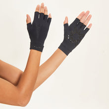 Indlæs billede i galleriet, Image 04: Uv Line Gants Short Gloves Uni Black Upf50+
