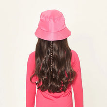 Indlæs billede i galleriet, Model Back: Uv Line Bob Basic Kids Pink Rosa Upf50+
