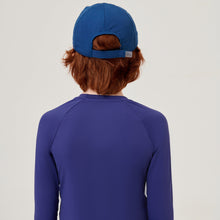 Indlæs billede i galleriet, Model Back: Uv Line Casquette Cap Teens Colors Inf Navyblue Upf50+
