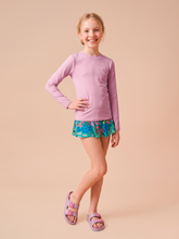 Indlæs billede i galleriet, Model Front: Uv Line T-Shirt Longsleeve Uvpro Kids Rose Upf50+
