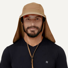 Indlæs billede i galleriet, Model Front: Uv Line Chapeau Legionnaire Cap Leg Atacama 2021 Masc Kaki Upf50+
