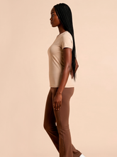 Indlæs billede i galleriet, Image 03: Uv Line T-Shirt T-Shirt Fem New Fit Fem Sand Upf50+
