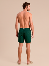 Indlæs billede i galleriet, Model Back: Uv Line Bermuda / Short Pour Homme Shorts Acqua Boxer Military Green Upf50+
