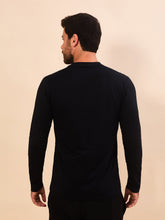 Indlæs billede i galleriet, Model Back: Uv Line T-Shirt Longsleeve Skin Infratherm Masc Preto Upf50+
