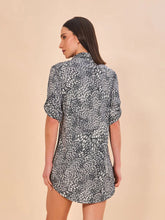 Indlæs billede i galleriet, Model Back: Uv Line Chemise Shirtdress Asas Upf50+

