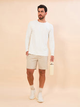 Indlæs billede i galleriet, Model Front: Uv Line Bermuda / Short Pour Homme Shorts Acqua Boxer Areia Upf50+
