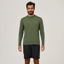 Indlæs billede i galleriet, Model Front: Uv Line T-Shirt Longsleeve Uvpro Green Militar Upf50+

