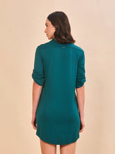 Indlæs billede i galleriet, Model Back: Uv Line Chemise Shirtdress Copenhagen Petroleo Upf50+
