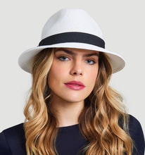 Indlæs billede i galleriet, Model Front: Uv Line Chapeau Panama Chapeu Shanghai Imp Uni Branco/Preto
