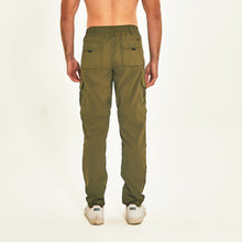 Indlæs billede i galleriet, Model Back: Uv Line Fitness Bas Chelsea Verde Militar Upf50+
