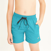 Indlæs billede i galleriet, Gallery: Uv Line Maillot De Bain Garçon Short Aqua Lucca Petroleo Upf50+

