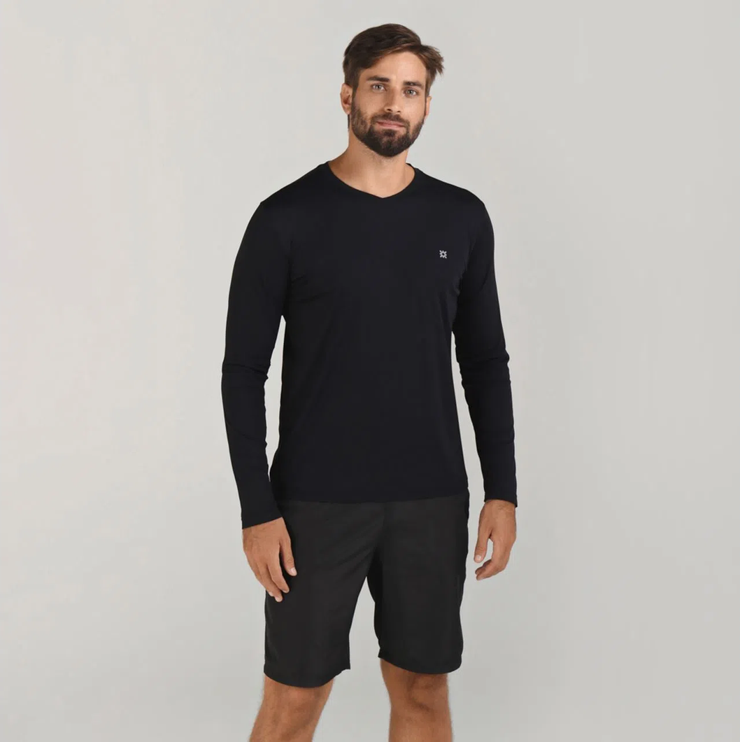 Model Front: Uv Line Fitness Haut Sport Fit Ml Preto Msc