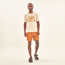 Indlæs billede i galleriet, Model Front: Uv Line Fitness Haut T-Shirt Solar Off White Upf50+
