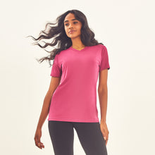 Indlæs billede i galleriet, Model Front: Uv Line Fitness Haut T-Shirt Sport Fit Fuchsia Upf50+
