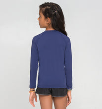 Indlæs billede i galleriet, Model Back: Uv Line T-Shirt Uvpro Br Ml Inf Marinho
