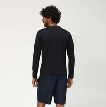 Indlæs billede i galleriet, Model Back: Uv Line T-Shirt Uvpro Br Ml Preto Msc
