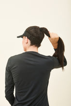 Indlæs billede i galleriet, Model Back: Uv Line Visière Visor Elastic Preto Upf50+

